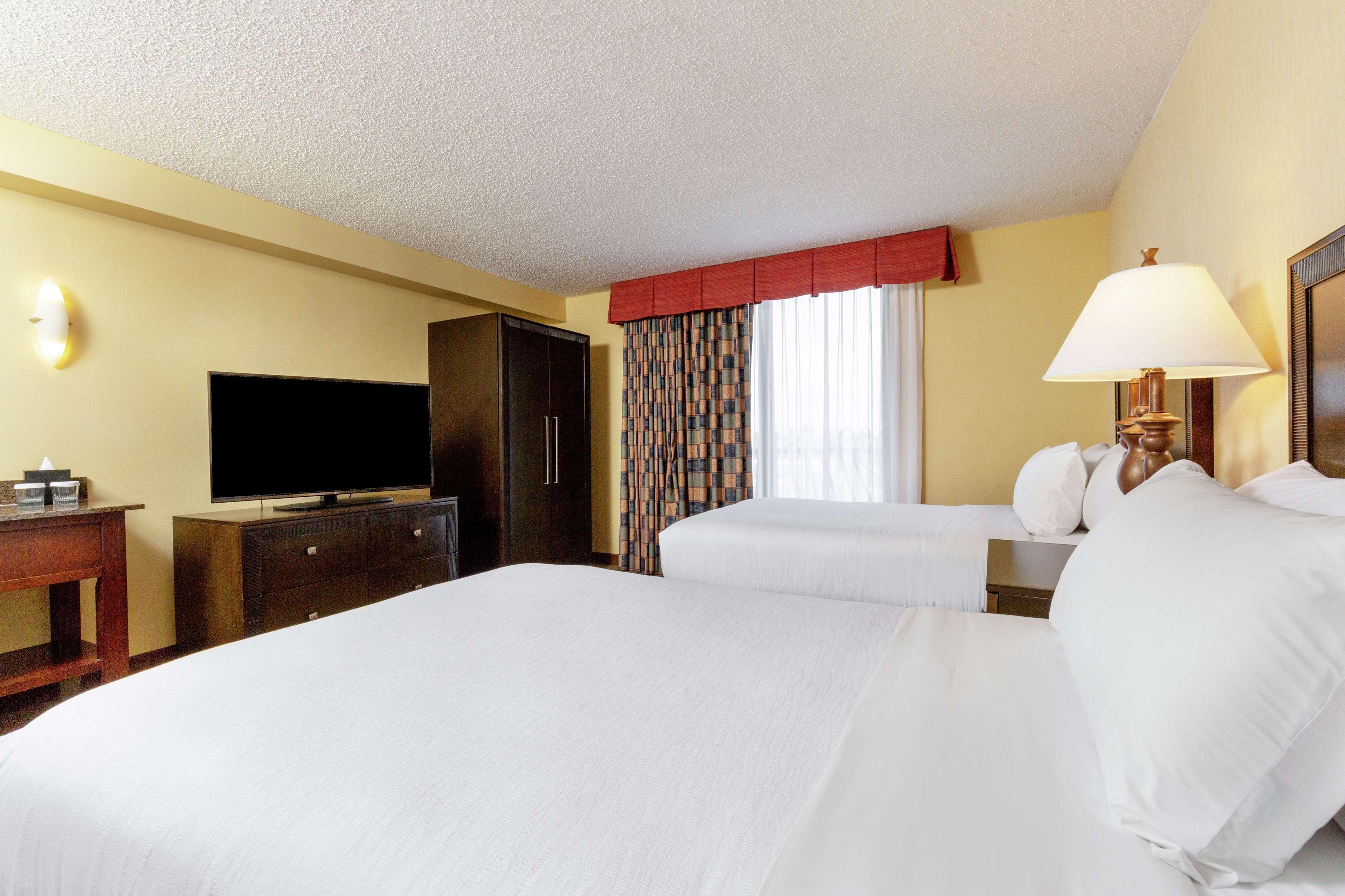 Embassy Suites By Hilton Kansas City Plaza Exteriér fotografie
