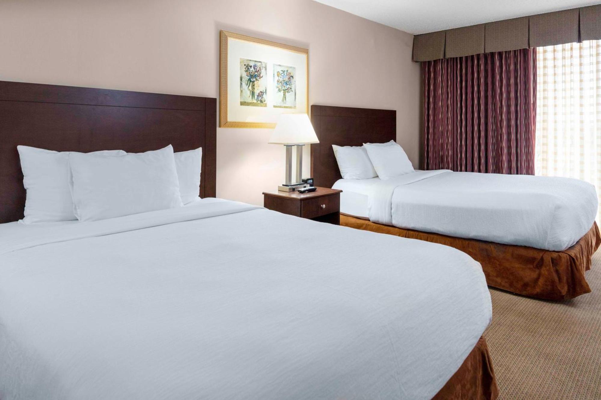 Embassy Suites By Hilton Kansas City Plaza Exteriér fotografie
